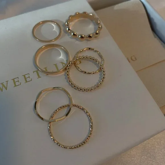 7pcs Minimal Gold Stacking Rings - Picture 4 of 6